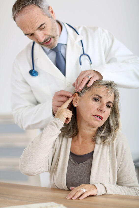 Untersuchung bei Ohrgeräuschen